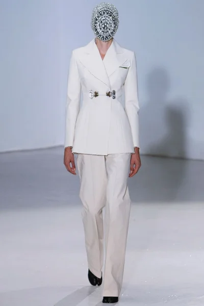 Look 2